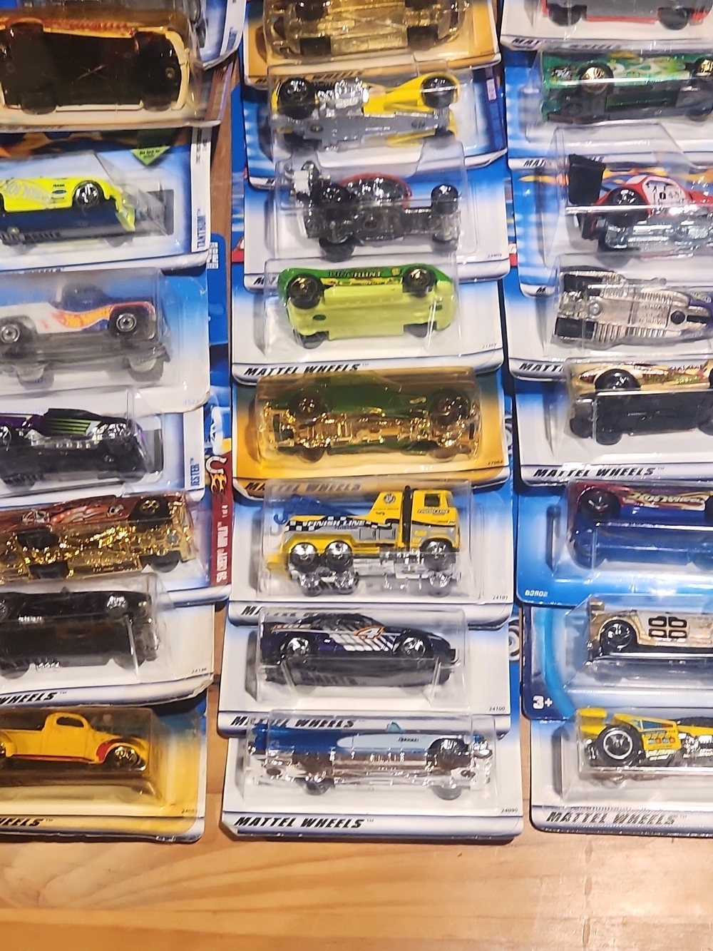 Hot Wheels ! Random Lot Of 50 ! - Picture 2 of 4
